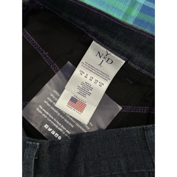 NYDJ Ariel Crop Jeans Enzyme Blue Lift Tuck Technology Women's Capri Size 18 - Picture 3 of 10